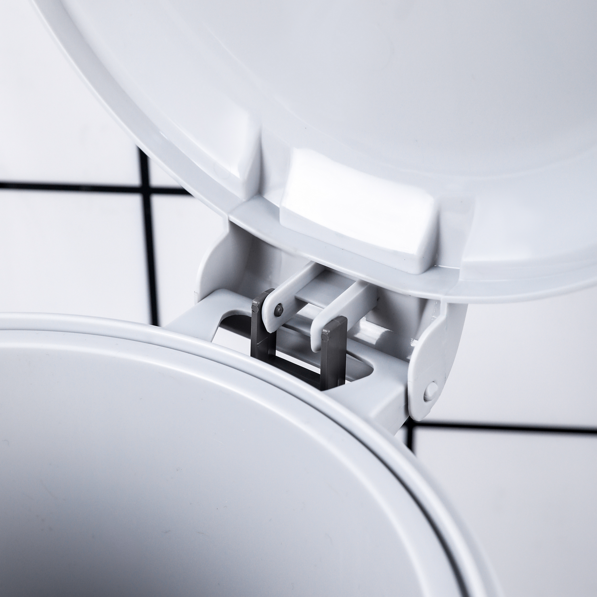 علب القمامة المطبخ